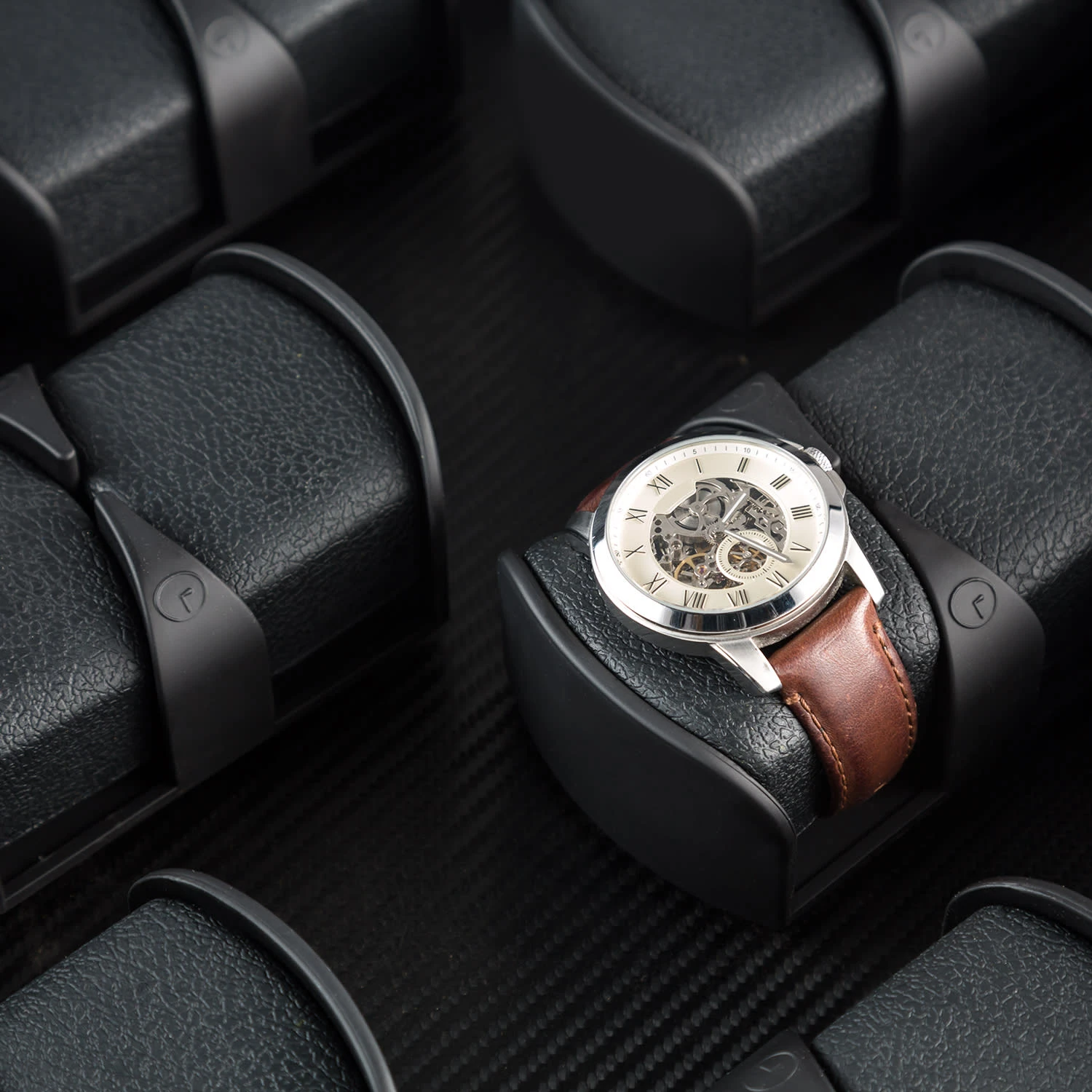 Klingenthal Uhrenbeweger Rechts-Links-Lauf Bis 2200U/d 12 Uhren RGB-LED Touch Abschließbar 7 Klingenthal Uhrenbeweger Rechts-Links-Lauf Bis 2200U/d 12 Uhren RGB-LED Touch Abschließbar – Bild 7