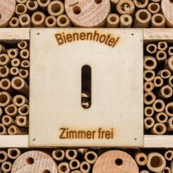 Insektenhotel Mit Spitzdach Aufhängung Ganzjährig Bewohnbar Holz -Outdoor Grills Verkaufsgeschäft 10038022 yy 0005 logo